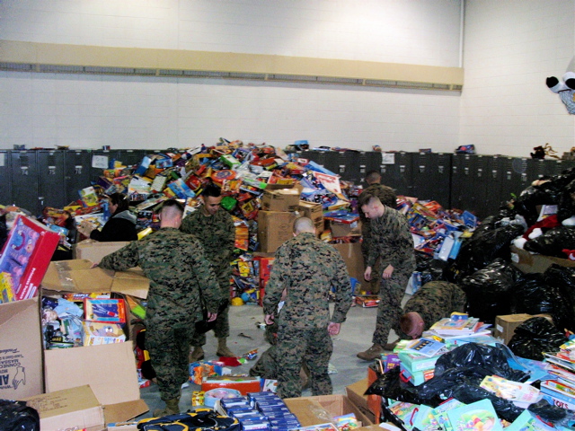 Toys for Tots 2005 001